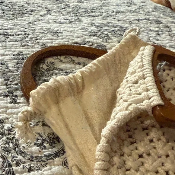 Straw Studios Beige Thick Knit Hand Tote with Wooden Handles and drawstrings - Picture 8 of 8